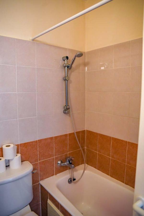 Melania Gardens Apartment Klorakas Esterno foto